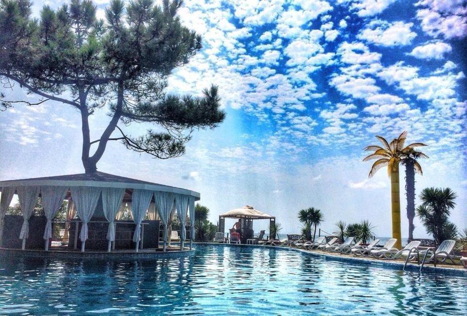 Andamati Beach Resort Grigoleti Eksteriør bilde